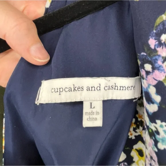 Cupcakes & Cashmere Navy Floral Shoulder Tie Meadow Romper Romantic Feminine - Picture 8 of 15